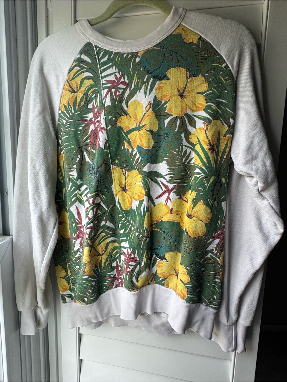 Aviator Nation Tropical Hibiscus Pullover - Yellow, Green Cream size medium VGUC - Picture 13 of 16